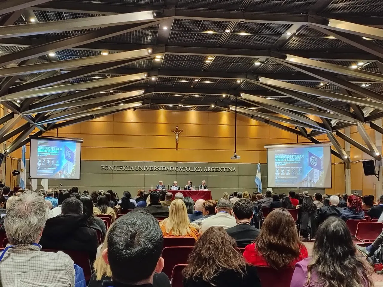 Auditorio de la Universidad Católica Argentina durante el congreso de prevención de riesgos.